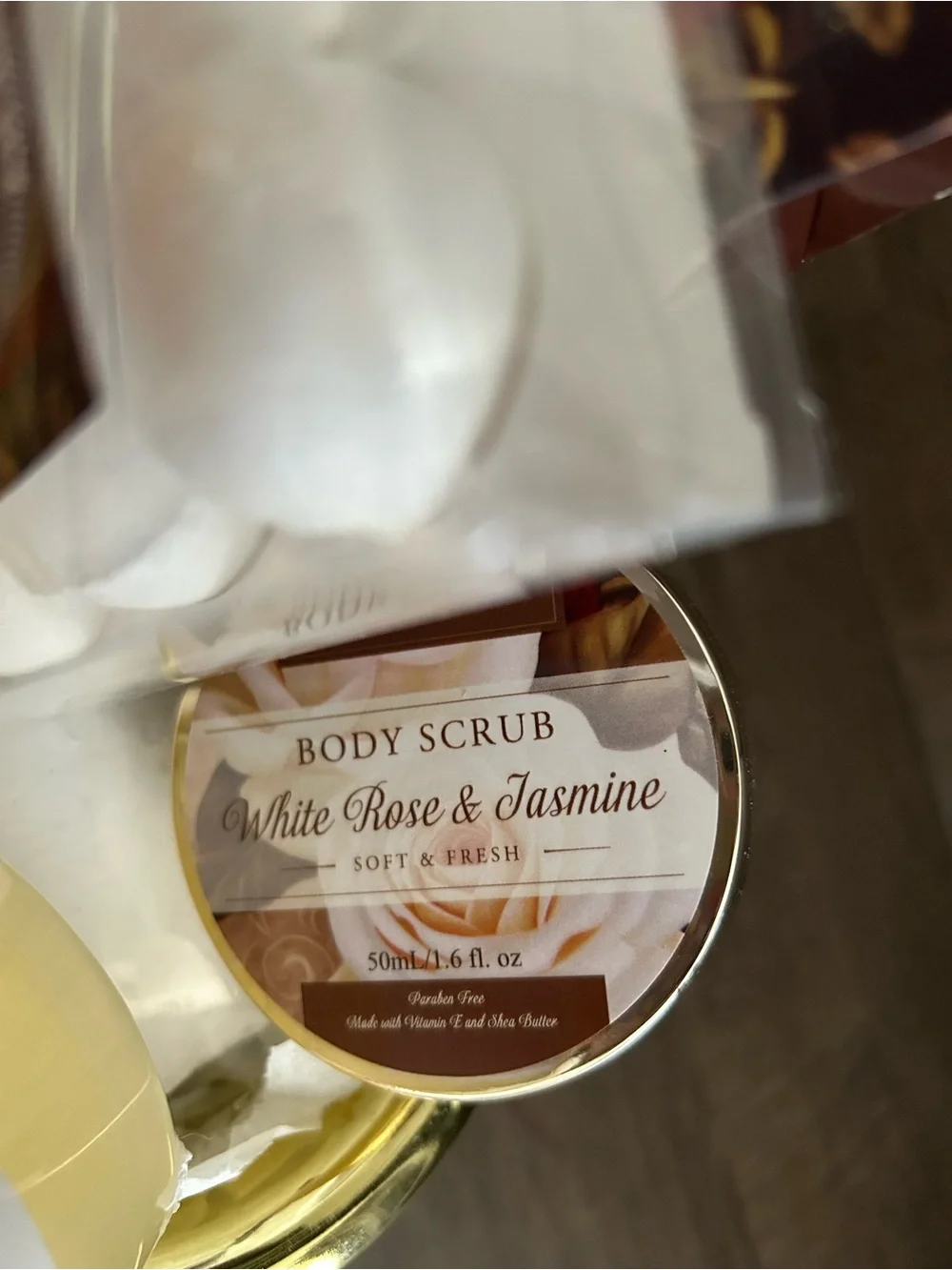Lovery White Rose & Jasmine Bath Set in Gold & Cream Bathtub Bubble Bath NWOT